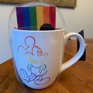 NWT Disney Rainbow Mickey Mouse Mug Sign Gift Set